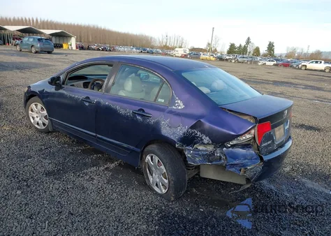 2008 Honda Civic Lx z USA, uszkodzony, nr VIN 2HGFA16558H510739